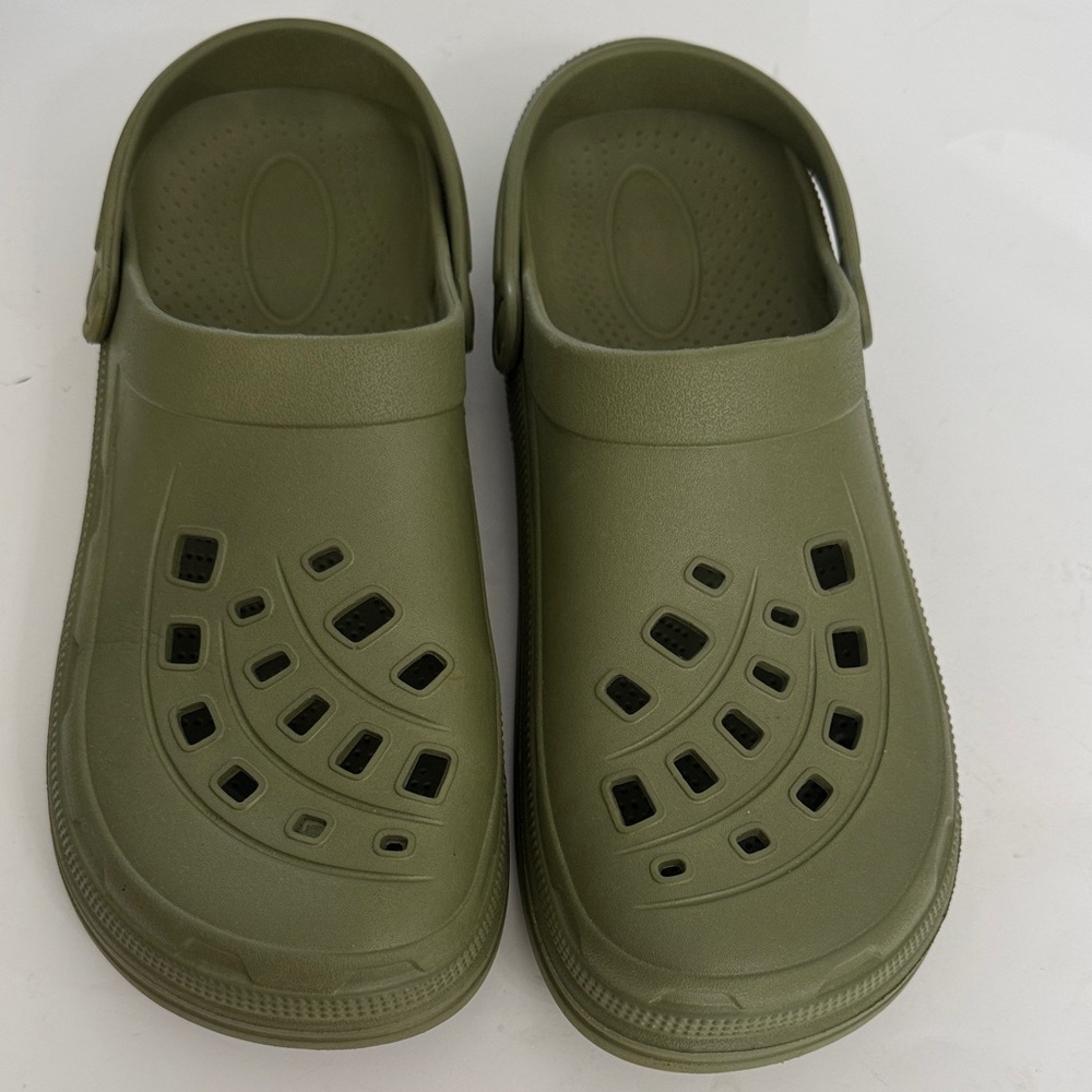 Olive Green Clogs Size 12/13 Slip On Mules Back Strap Lightweight - Picture 1 of 9